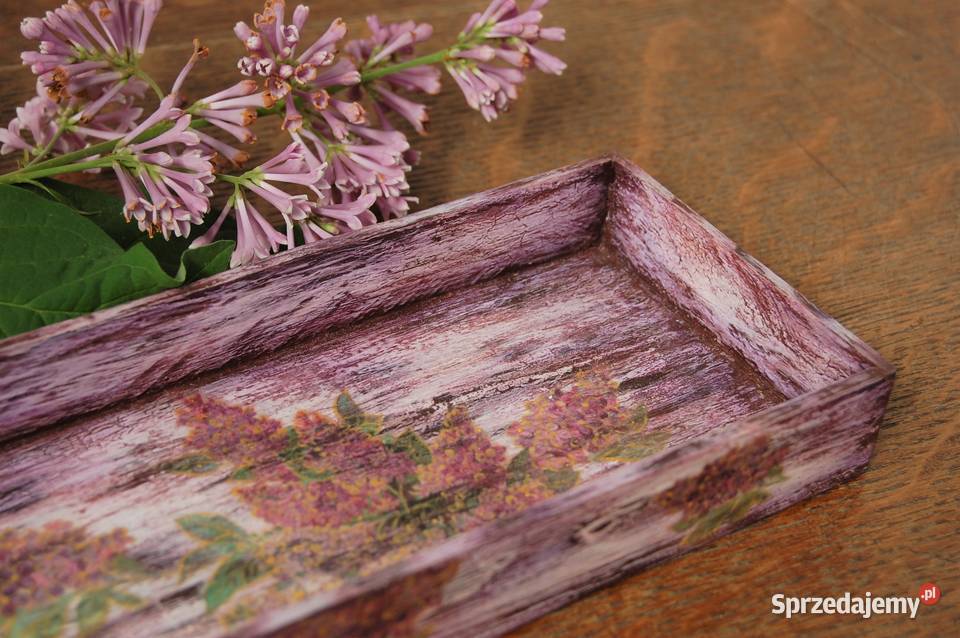 Rustykalna podstawka tacka kwiaty bzy decoupage odcienie fioletowego