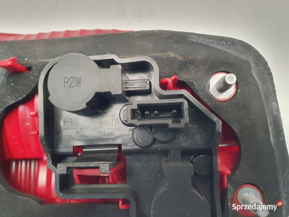 LAMPA PRAWA Saab 95 I lift 0509r TYLNA prawy tył Rudka