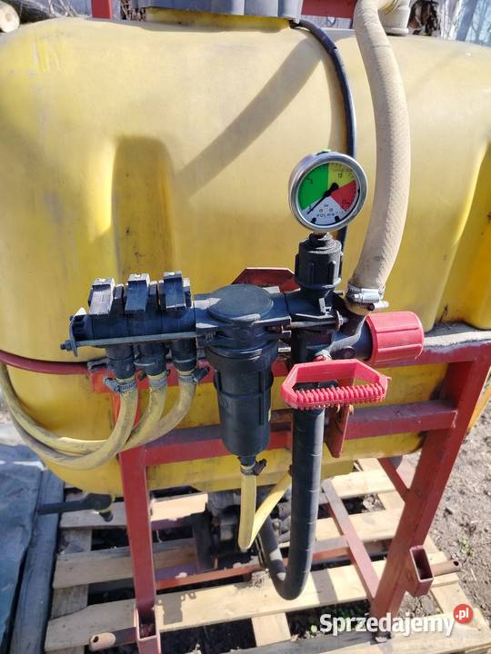 Opryskiwacz 12m Konin