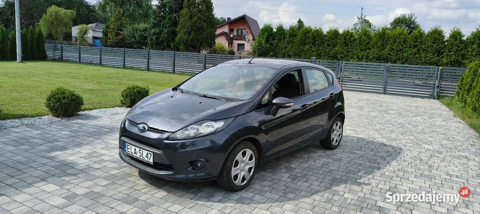 Sprzedam Forda Fiesta 2010 14 Diesel elektryczne lusterka Sięganów sprzedam