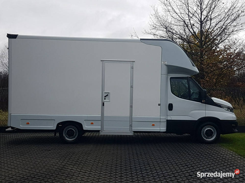 Iveco Daily KONTENER NISKOPODŁOGOWY 443x224x243 Poręba