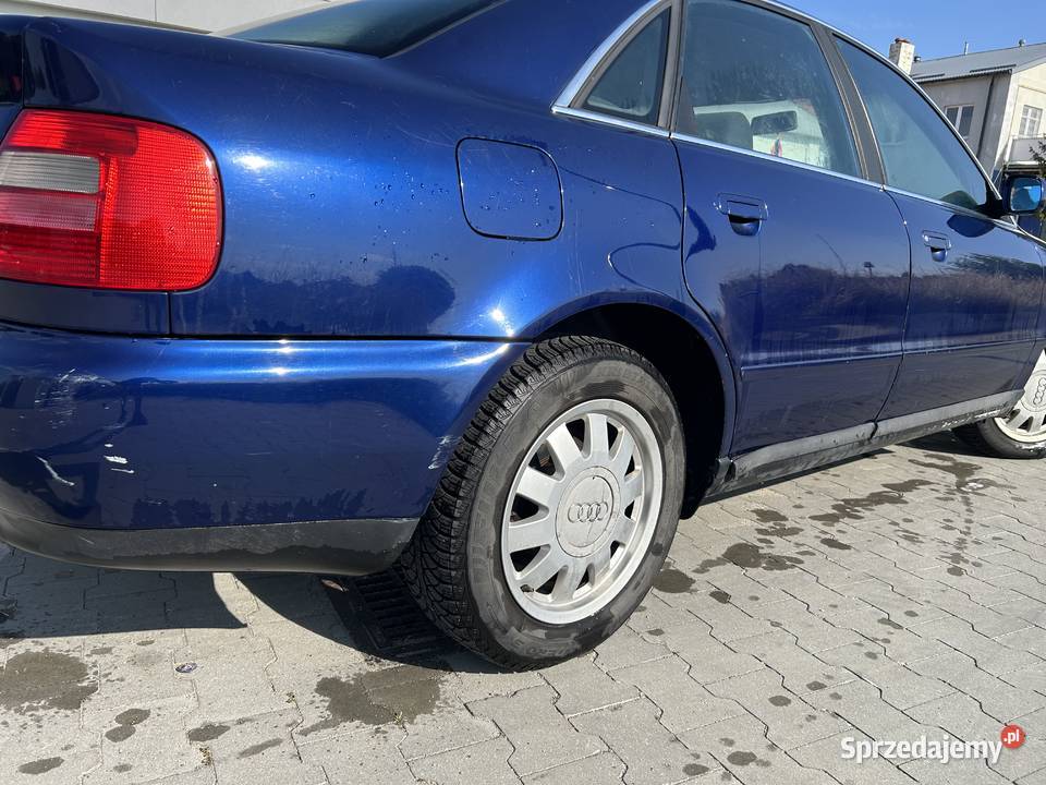 AUDI A4 b5 benzyna ładny stan doinwestowane Rok produkcji 1998 Świdnik