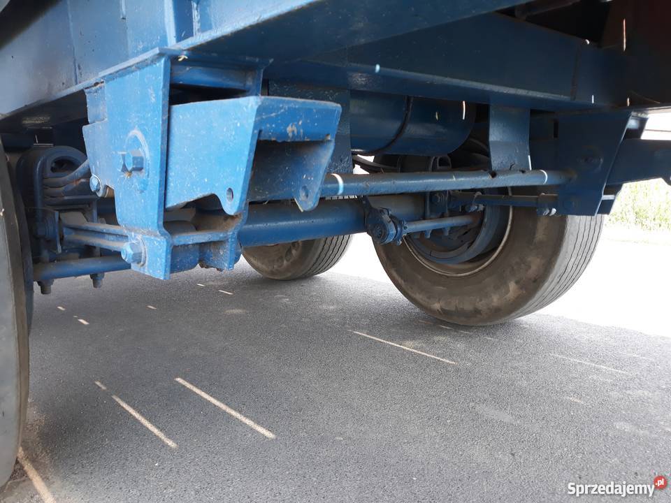 Naczepa Trailor do balotów 12m na resorach Chwaliszew
