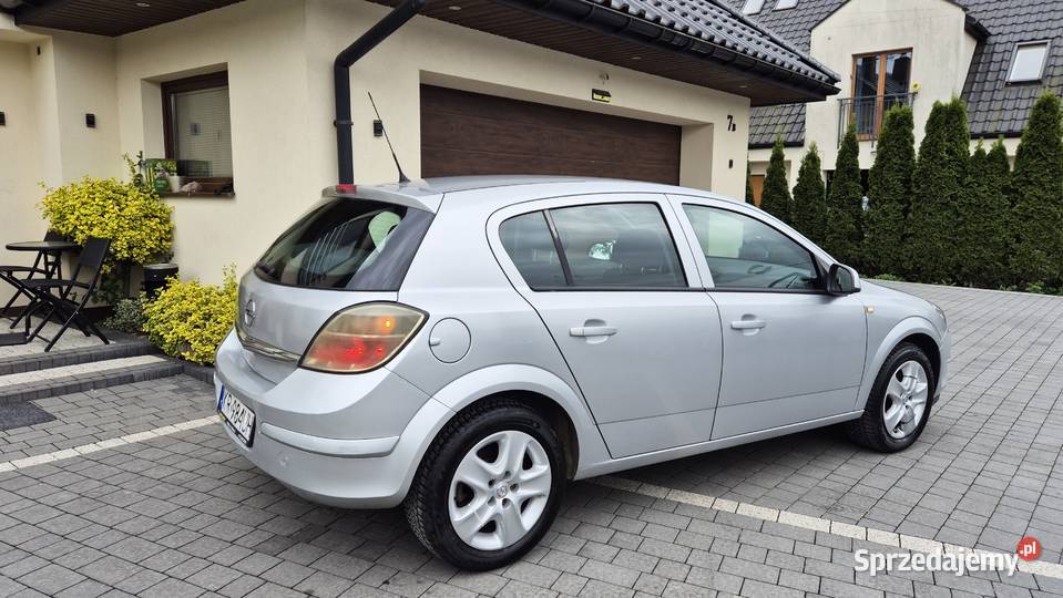 OPEL ASTRA H 2012 16 KRAJOWY 1 WŁ Niepołomice