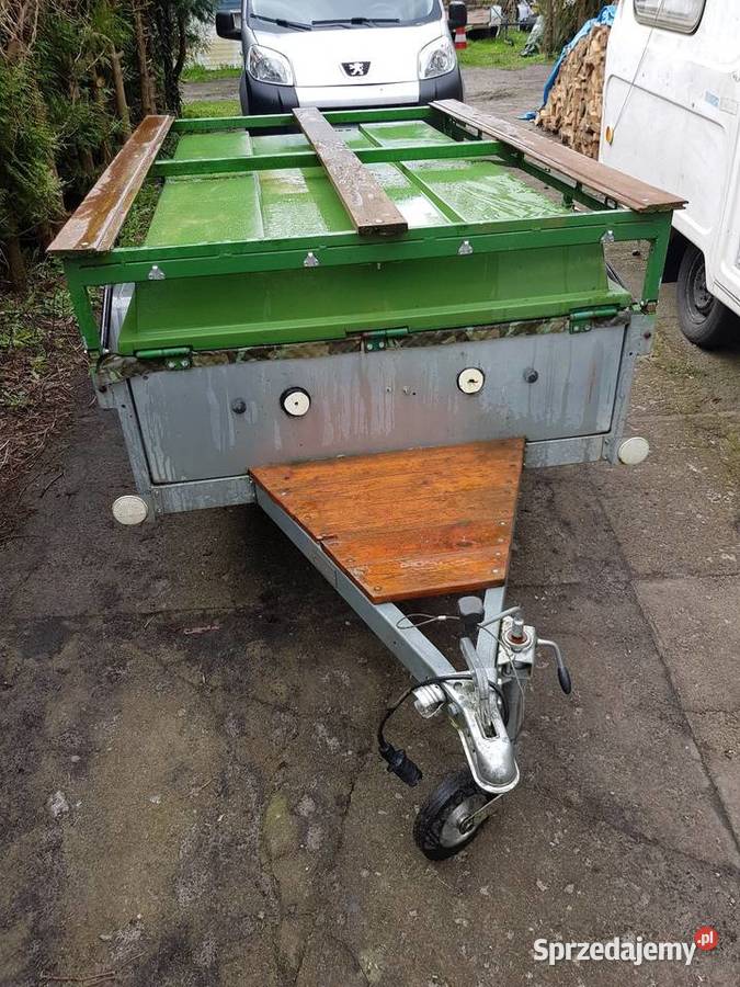 Zestaw wędkarskinamiot na przyczepie Barlinek