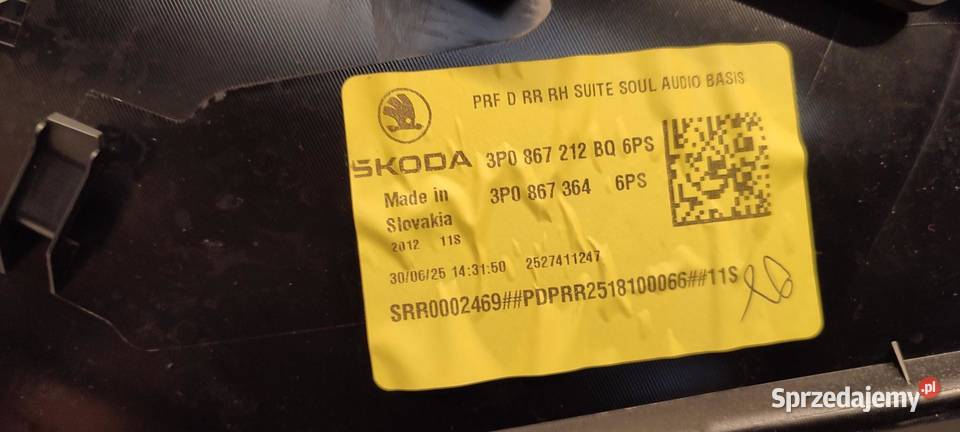 SKODA SUPERB 4 BOCZEK DRZWI PRAWY TYŁ