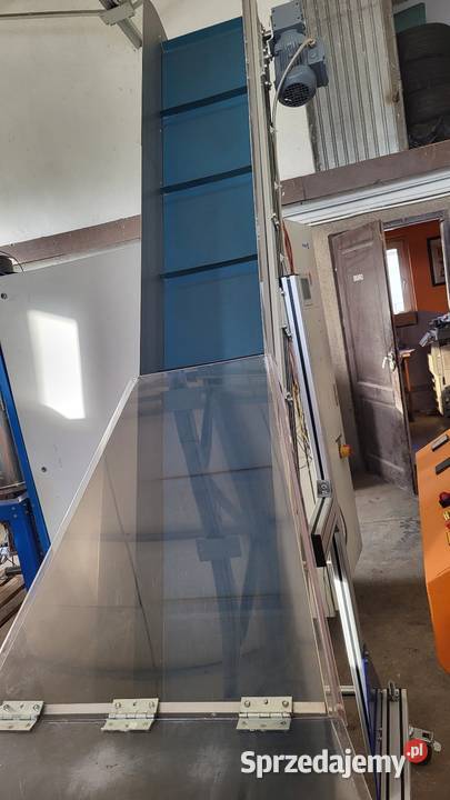 Taśmociąg z zasobnikiem na detale materiał sypki Białogard