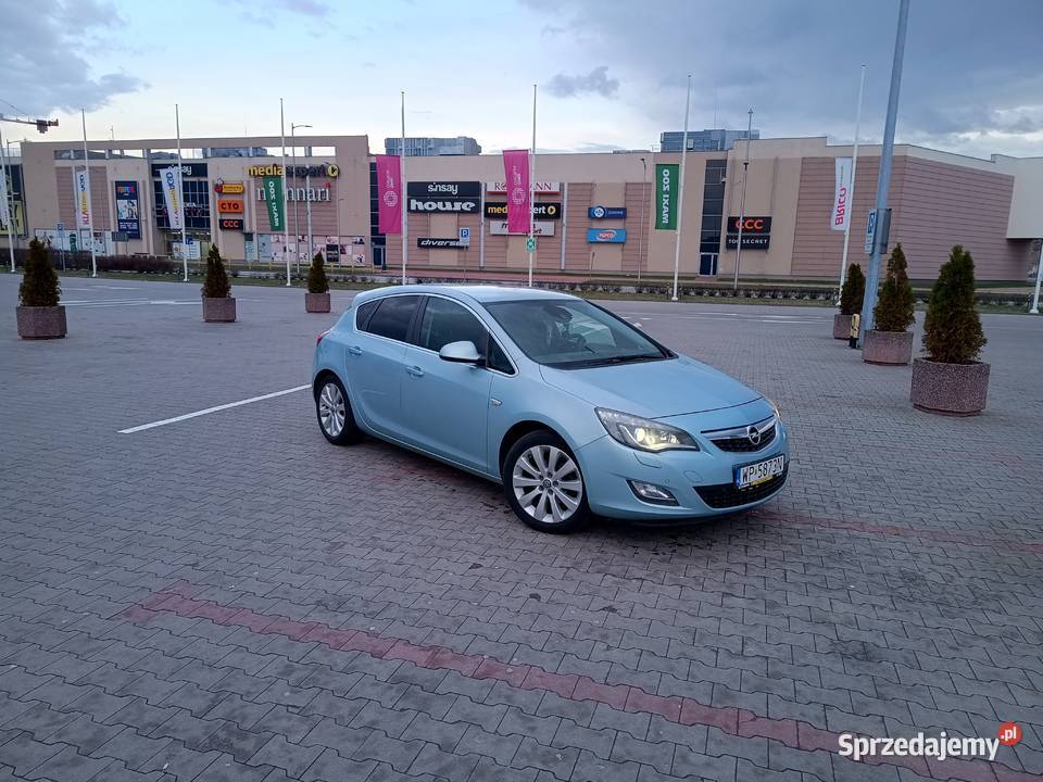 Sprzedam Opel Astra J 14T Cosmo salon Polska manualna sprzedam