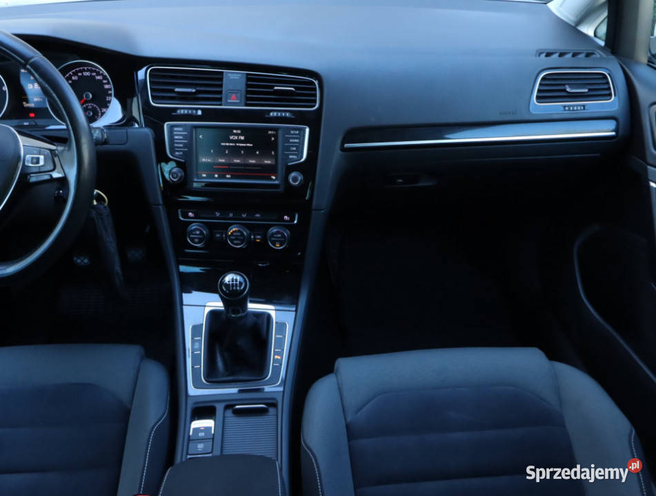 VW Golf 14 TSI manualna