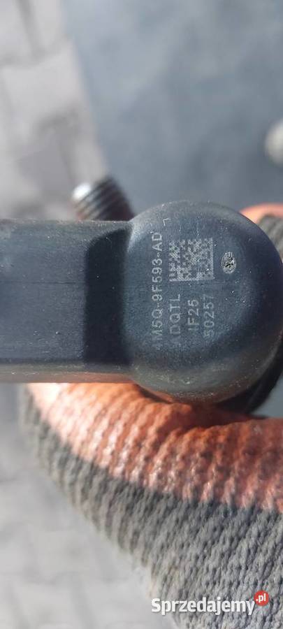 Wtryskiwacz FORD CONNECT FOCUS 4M5Q9F593AD osobowe Szczecin