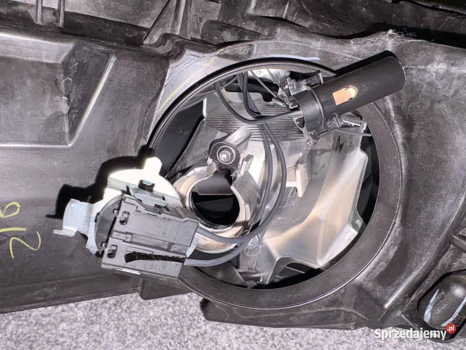 Lampa przednia prawa VW Golf VII Hella 5G0 941 Mińsk Mazowiecki