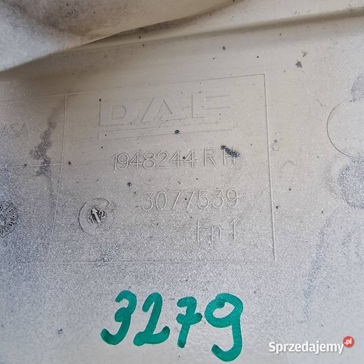 DAF XF106 STOPIEŃ WNĘKA PRAWA BIAŁA LAKIEROWANY ciężarowe