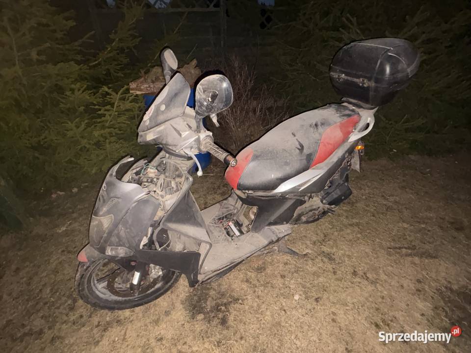 Uszkodzony skuter Kymco