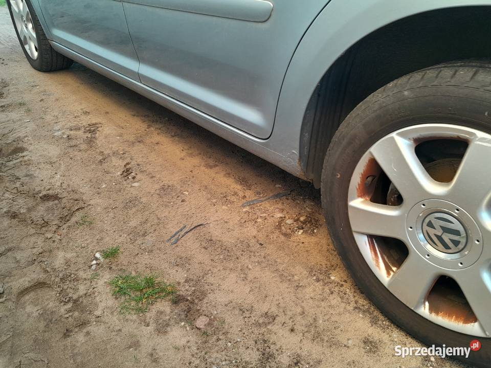 VW Touran 20FSI 150 z de climatronic zadbany alu Touran Szamotuły