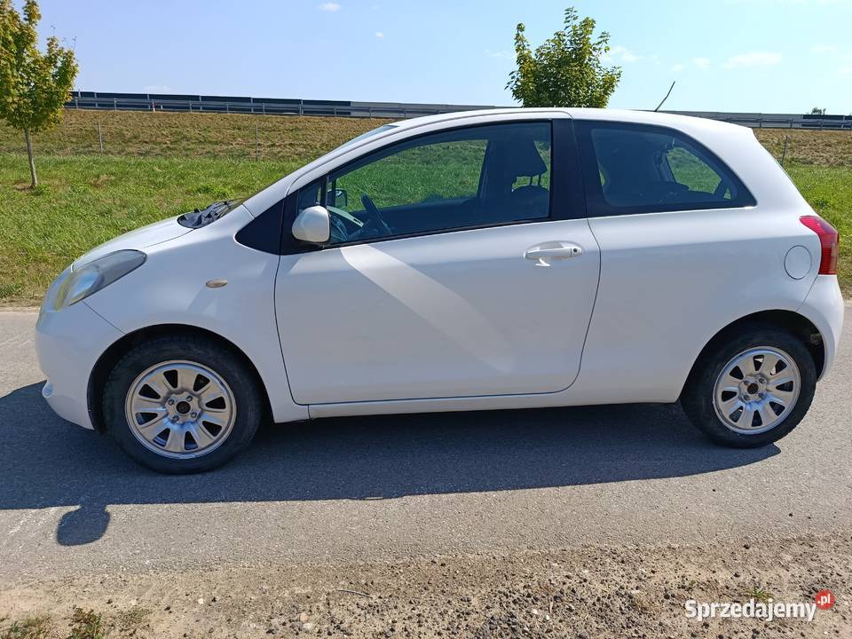 Toyota Yaris 2009 Rok produkcji 2008 Samochody osobowe małopolskie Wierzchosławice