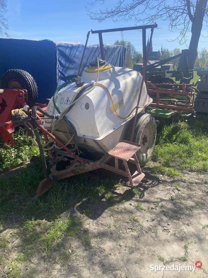 Sprzedam opryskiwacz 1200 litrów Moskit Nidzica