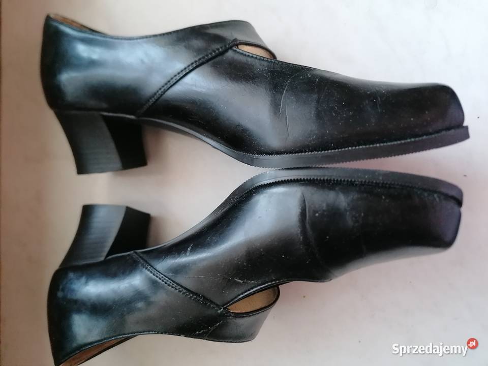 Czarne skórzane półbuty 37Moda Italia