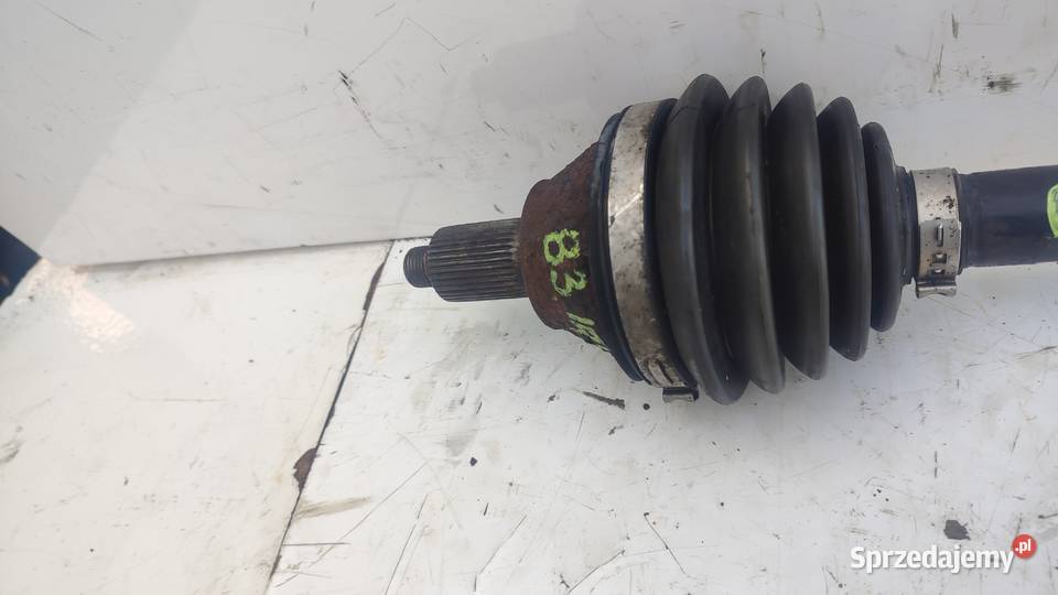 83IRLSKODA FABIA 3 III MPI 6C0407271H PÓŁOŚ LEWA
