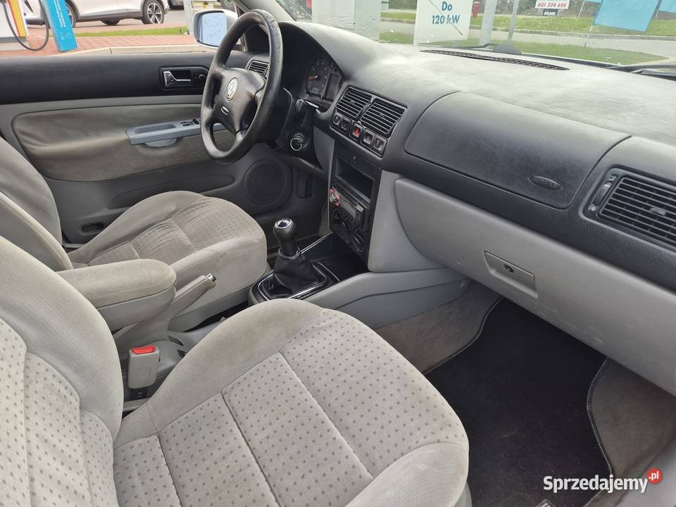 VW GOLF 4 HATCHBACK 1600 BGAZKLIMAOPŁATY NA centralny zamek Głogów