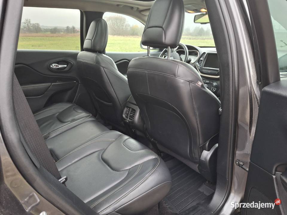 Jeep Cherokee Limited 32 4x4 Turobin