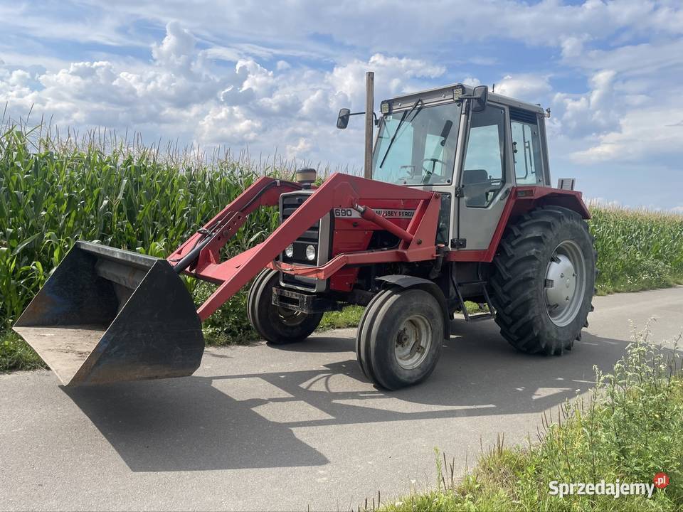 Massey Ferguson 690 Turbo z turem Kabina Grabów