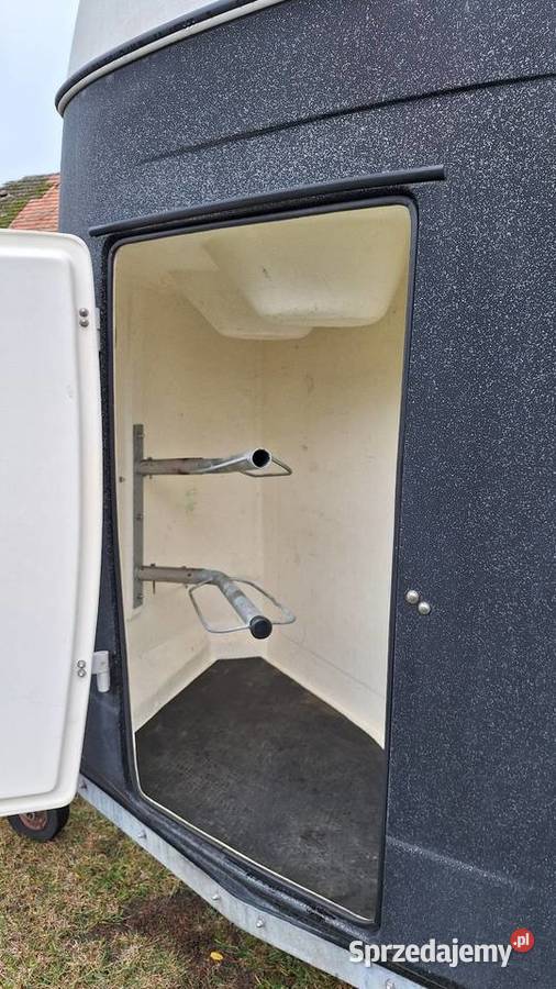 Przczepa do przewozu koni Białośliwie