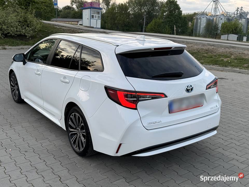 Toyota Corolla 18 Hybrid Active Niski przebieg 121000km świętokrzyskie Opatów