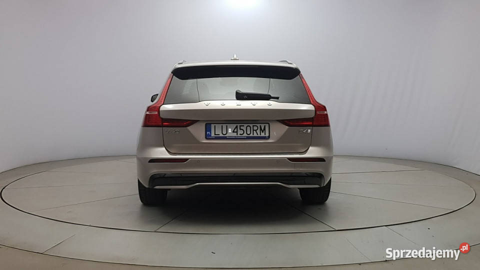 Volvo V60 B4 D Plus Dark Z Polskiego Salonu