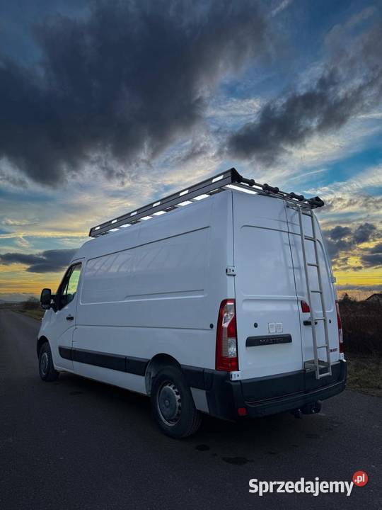 Wynajem Busa Renault Master usługi transportowe wynajem auta