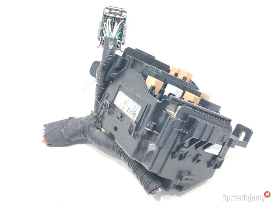 SKRZYNKA BEZPIECZNIKÓW HYUNDAI i40 Kombi 17 116 Skrzynki bezpieczników podkarpackie