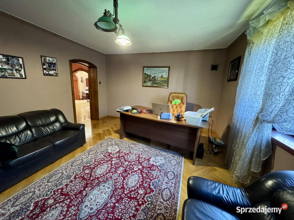 Przestronny dom 360 m z ogrodem Piękny ogród Starachowice