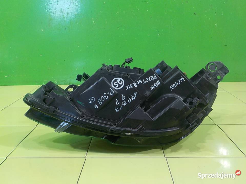 PEUGEOT 308 II GT 12 B AUT 16r HB 5D lampa prawa osobowe Oświetlenie Suków sprzedam