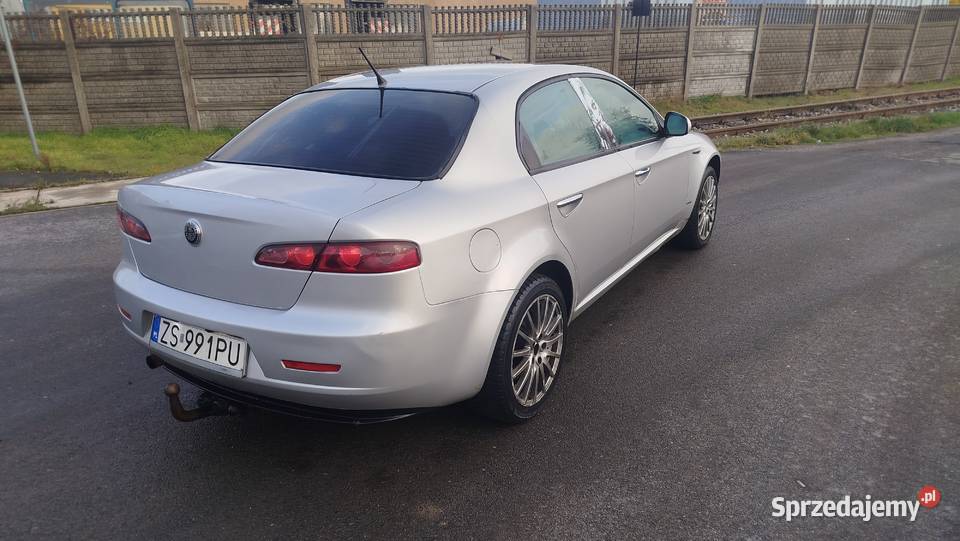 Alfa 159 2007 odpala jeździ ale brak mocy uszkodzony sprzedam