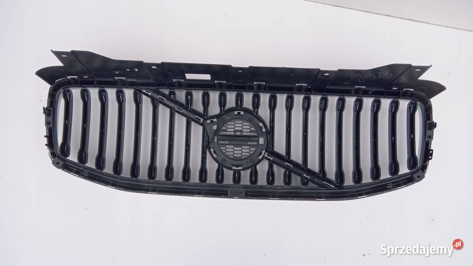 GRILL ATRAPA CHŁODNICY VOLVO XC60 II osobowe Nowy Tomyśl