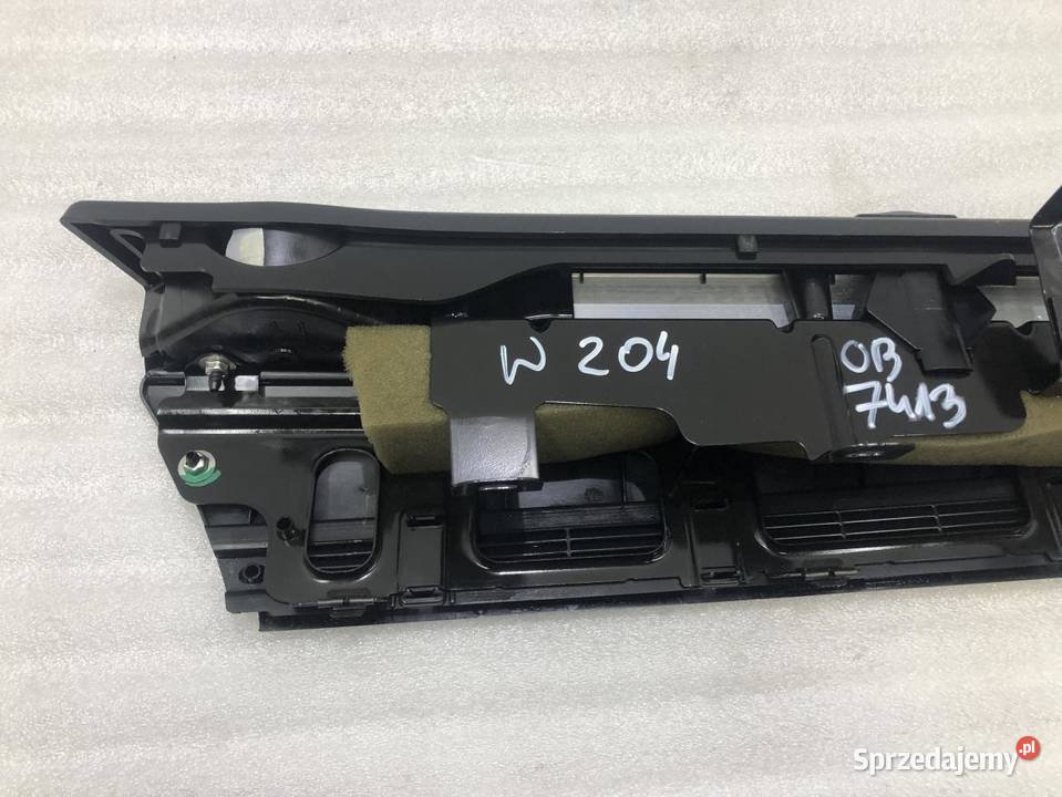 LISTWA BAGAŻNIKA PRAWA MERCEDES W204 2048600224 Rolety bagażnika
