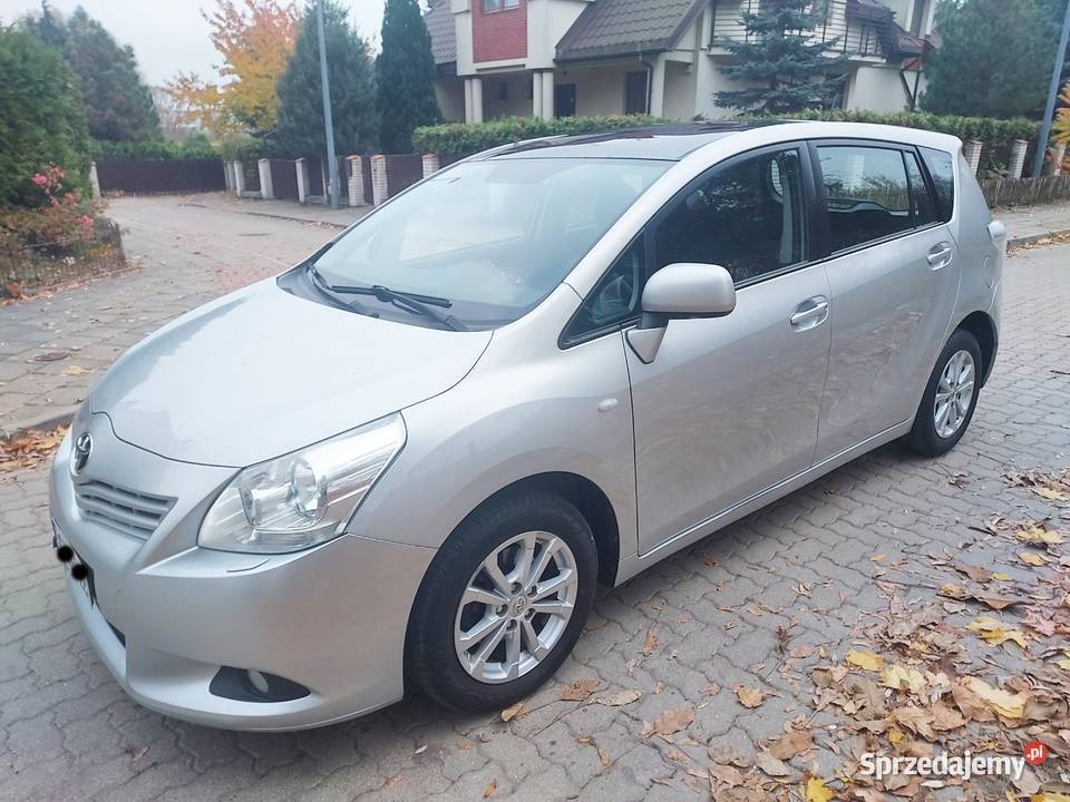 TOYOTA VERSO LIFT 16 benzyna bezwypadkowa manualna Verso Białystok