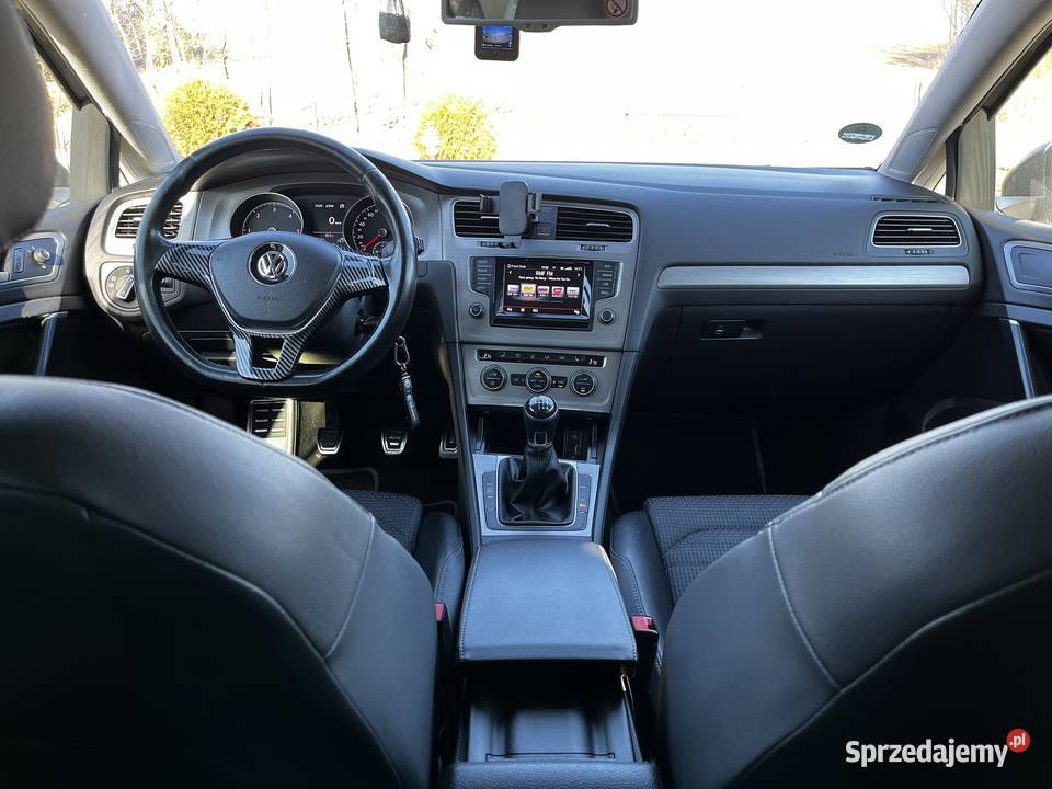 Vw Golf 7 manualna Samochody osobowe Jędrzejów