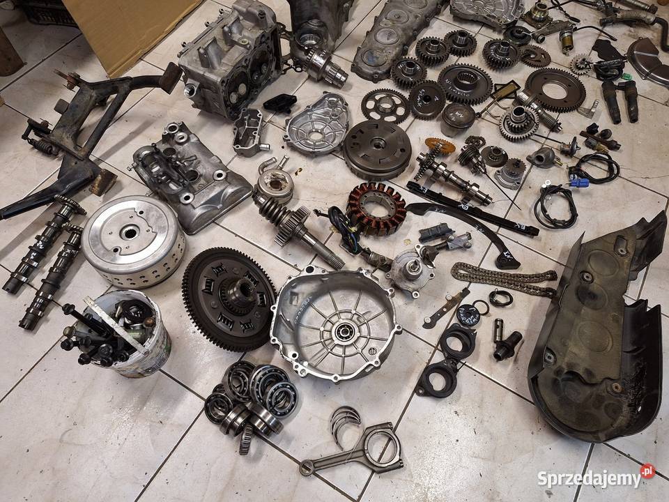 Suzuki Burgman 650 k5 silnik części dekiel tryb Jelenia Góra