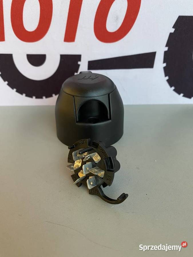 Gniazdo elektryczne 7biegunowe Massey Ferguson Białystok sprzedam