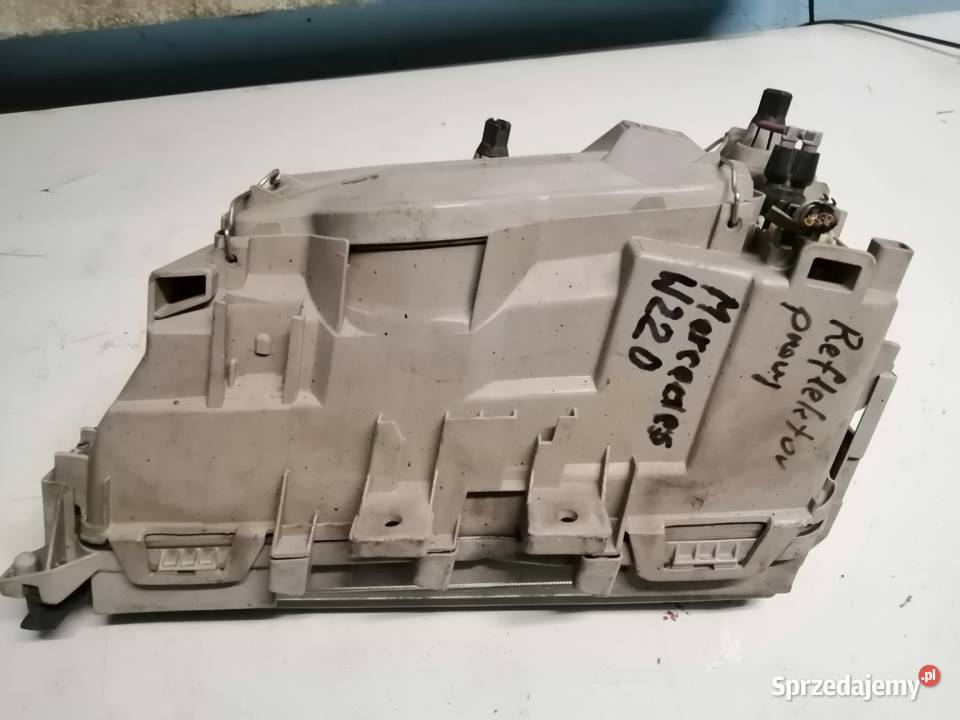 Lampa przednia Mercedes W 202 Bystrzyca Stara