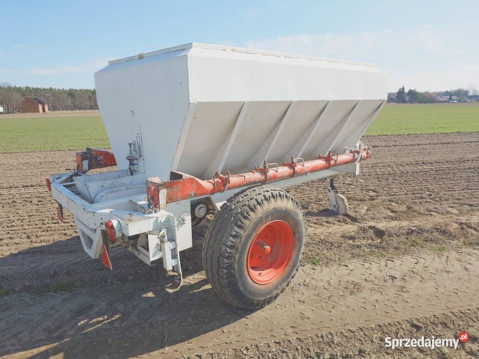 Rozsiewacz Wapna nie Amazone Korfantów sprzedam