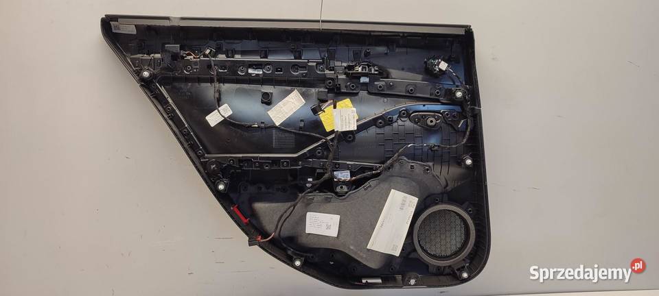 SKODA SUPERB 4 BOCZEK DRZWI PRAWY TYŁ osobowe