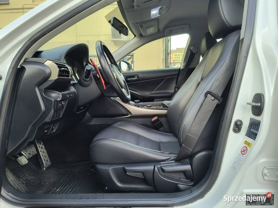 Lexus IS IS300H223 salon serwisy ASOpółskóraLED światła do jazdy dziennej Bydgoszcz