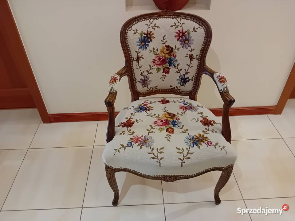 Fotel barokowy styl ludwikowski z haftowanym zachodniopomorskie Bezrzecze