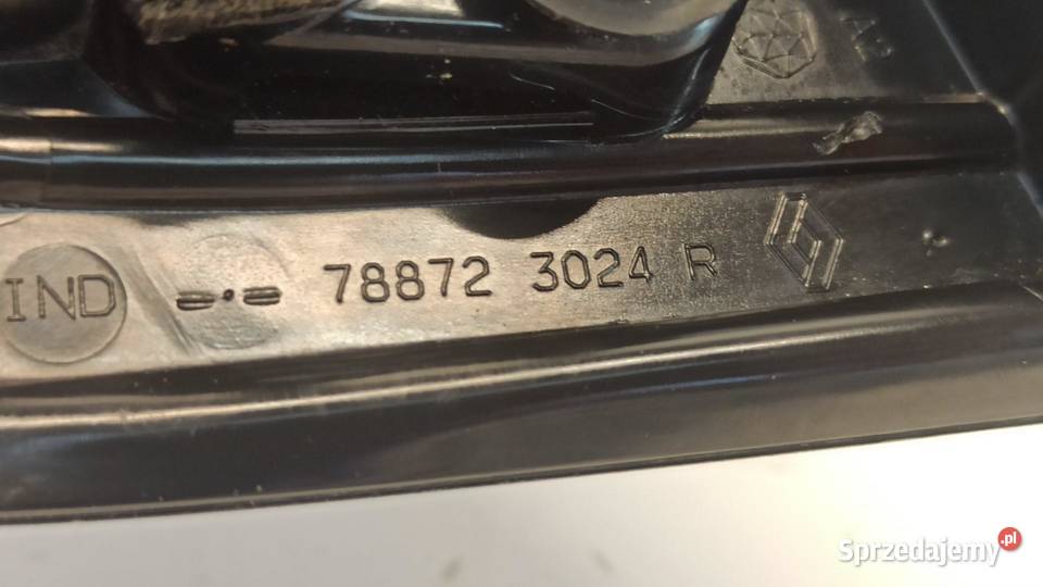 DACIA SANDERO STEPWAY III TRÓJKAT BŁOTNIKA PRAWY