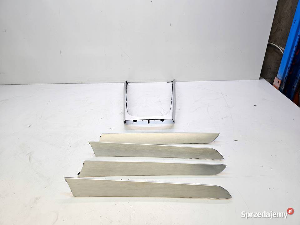 DEKORY AUDI A4 B8 A5 8K0863305 SZCZOTKOWANE Tapicerki samochodowe