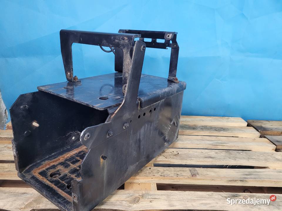 CASE IH PUMA 145 12r OBUDOWA AKUMULATORA Elektryka i zapłon Elektryka i zapłon Kolno