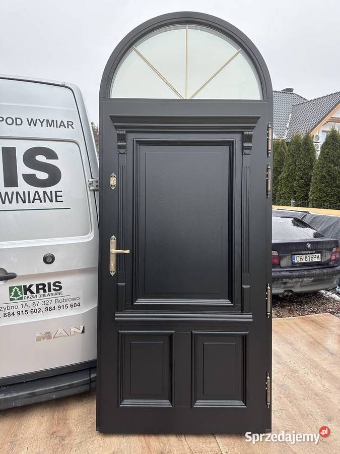 Drzwi zewnętrzne drewniane czarne łuk łukowe NA