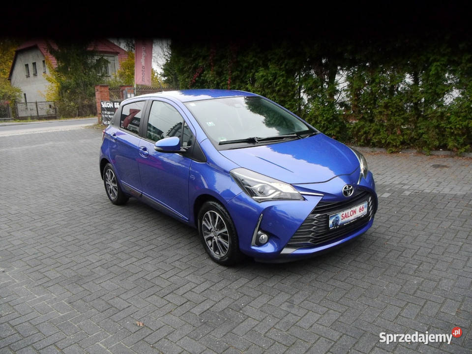 Toyota Yaris 15benz 70 Kamera 6 biegów Stan Częstochowa