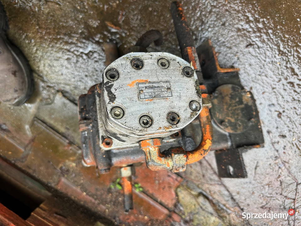 pompa hydrauliczna podwójna z przekładnią wałka Działoszyn sprzedam